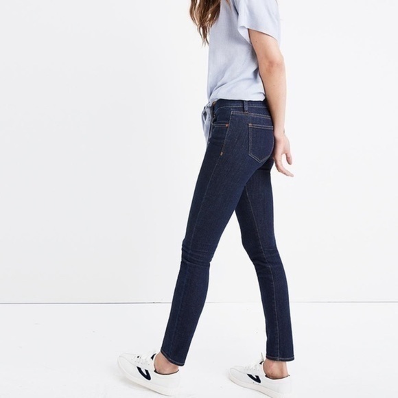 Madewell • 8" Skinny Jeans in Quincy Wash - Picture 1 of 9